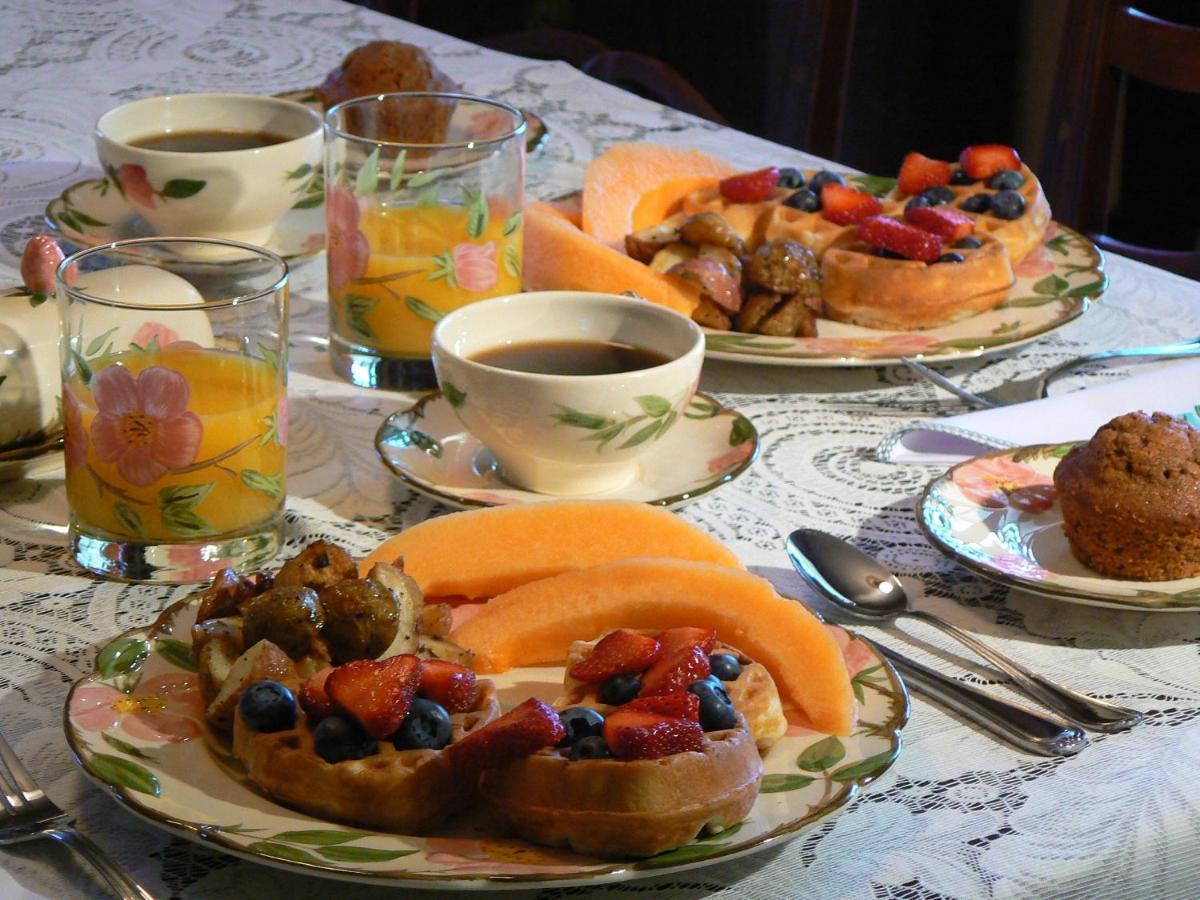Serendipity Bed And Breakfast Saugatuck Exterior photo